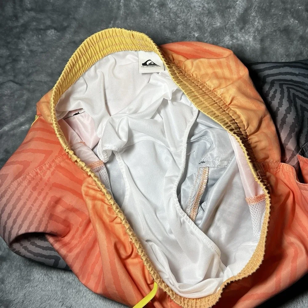 Quiksilver Shorts Men Size Large Orange Grey Boardshorts Drawstring Swim